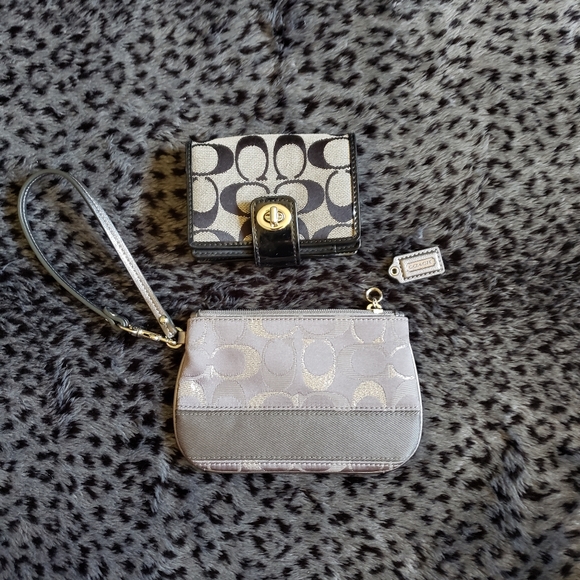 Coach Wallet & Coach Wristlet - Picture 8 of 8